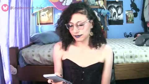 Snapshot of lewd_mooncat chatting on 03.27.26 Lewd Mooncat online show from 03.27.26