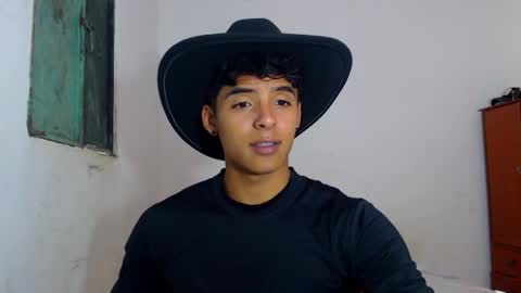 i  am lewis ly EDUARDO MEMDOZA15 online show from 04.27.26