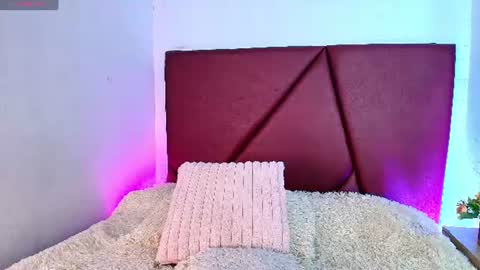 Lexi Howard  online show from 07.07.26