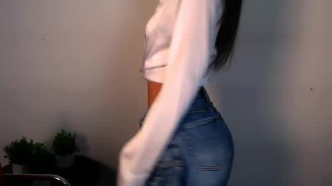 Snapshot of lexi_jos chatting on 05.30.26 Alexia online show from 05.30.26