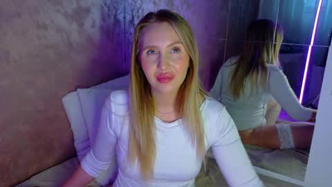 LEXXY online show from 11.20.25