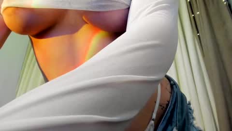 Snapshot of lexia_coy chatting on 02.20.25 Vicki online show from 02.20.25