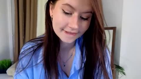 Snapshot of lexia_coy chatting on 09.10.25 Vicki online show from 09.10.25