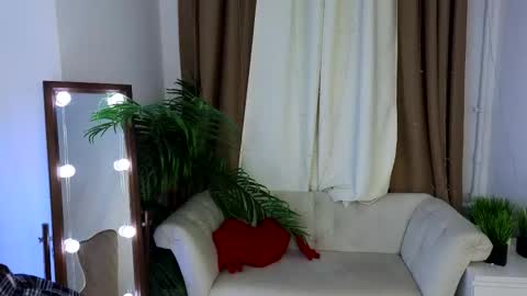 Snapshot of lexia_coy chatting on 09.26.25 Vicki online show from 09.26.25