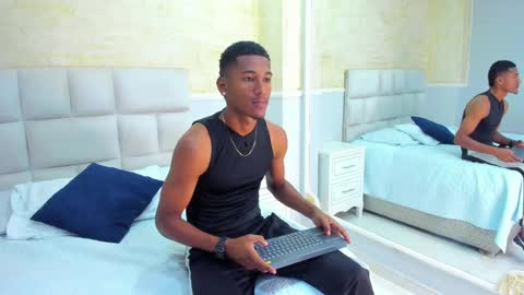 Snapshot of lexianddeker chatting on 09.20.25 Lexi Derek online show from 09.20.25