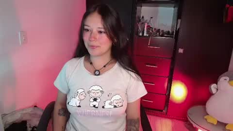 Snapshot of lexie_babe chatting on 06.19.26 Lexie Thompson 8pm 0000am -5 online show from 06.19.26