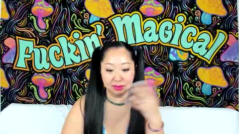 Lexie Mack online show from 12.15.25