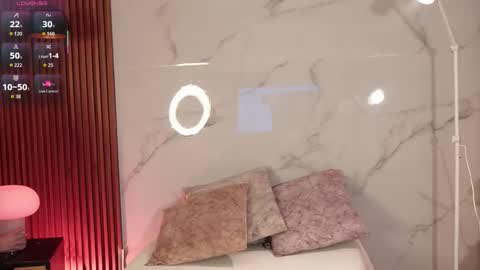 Lexie  online show from 12.19.25