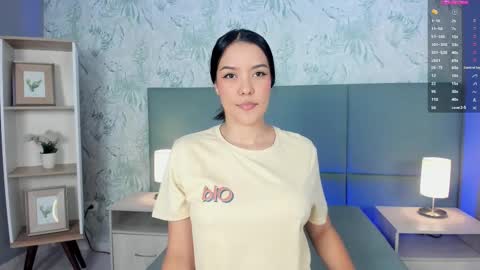 Snapshot of lexiethompson_ chatting on 10.28.25 Lexie Thompson online show from 10.28.25