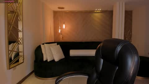 Lexie  online show from 09.20.25