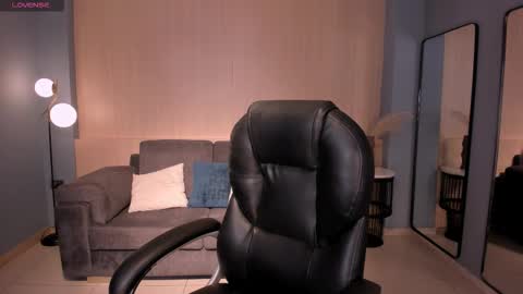 Lexie  online show from 02.17.26