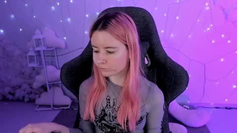 Snapshot of lexiwenford chatting on 01.14.25 Lexi Wenford NO NUDE GODDESS online show from 01.14.25