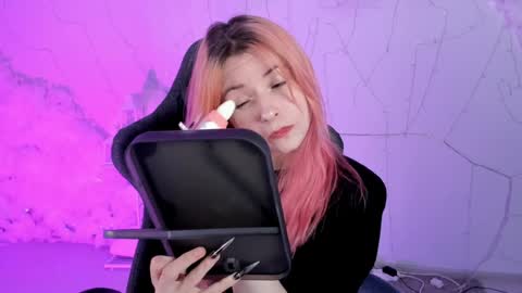 Snapshot of lexiwenford chatting on 01.28.25 Lexi Wenford NO NUDE GODDESS online show from 01.28.25