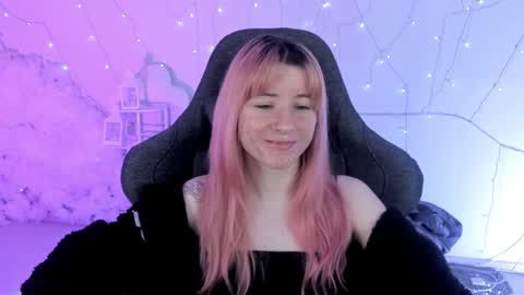 Snapshot of lexiwenford chatting on 02.05.25 Lexi Wenford NO NUDE GODDESS online show from 02.05.25