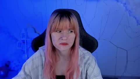 Snapshot of lexiwenford chatting on 02.17.25 Lexi Wenford NO NUDE GODDESS online show from 02.17.25