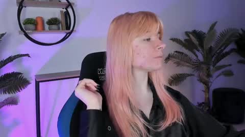 Snapshot of lexiwenford chatting on 03.03.25 Lexi Wenford NO NUDE GODDESS online show from 03.03.25