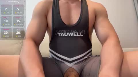 Snapshot of lexxxx442 chatting on 12.16.25 AsianKing online show from 12.16.25