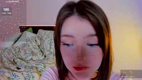 Snapshot of lexxxxxxi chatting on 03.12.26 lexi miu online show from 03.12.26