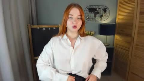 Snapshot of lexxxyone chatting on 07.23.26 lexxxyone online show from 07.23.26