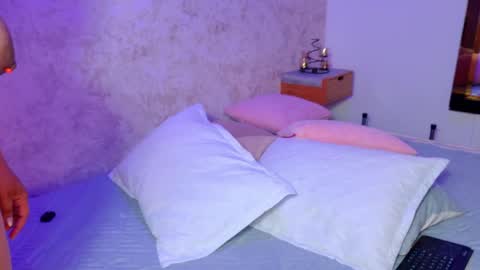 lexy and mia online show from 05.18.26