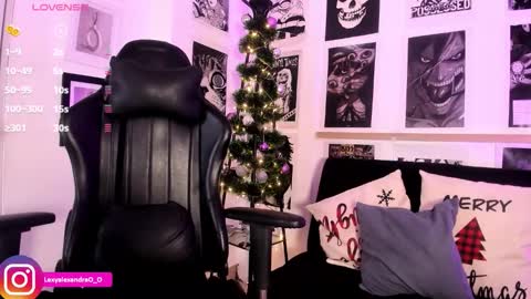 Snapshot of lexyjoyce chatting on 12.17.25 LexyJoyce online show from 12.17.25