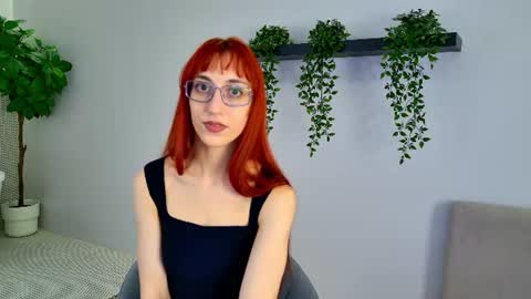 Snapshot of leyaatwood chatting on 06.16.26 leyaatwood online show from 06.16.26