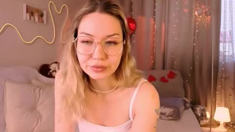 Lily online show from 03.04.26