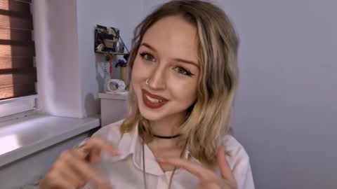 Mia online show from 11.12.25