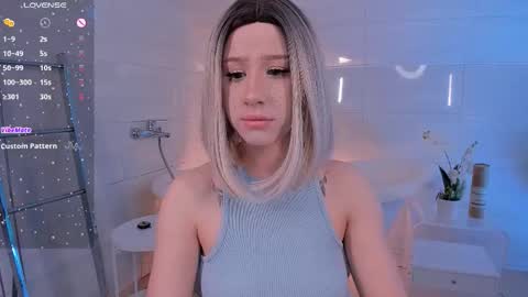 Lisa online show from 11.21.25