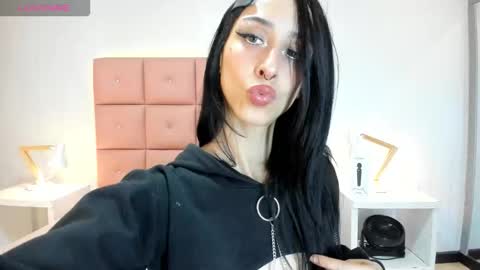 lhiamfitt online show from 10.11.25