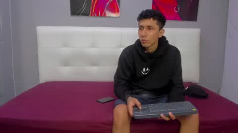 Snapshot of lia78couple chatting on 07.15.26 lia78couple online show from 07.15.26