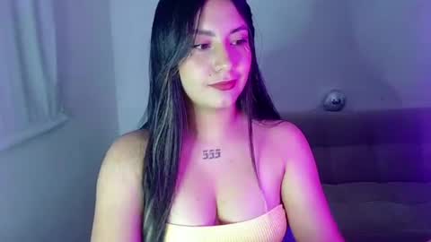 Snapshot of lia_14_ chatting on 06.23.26 Lia online show from 06.23.26