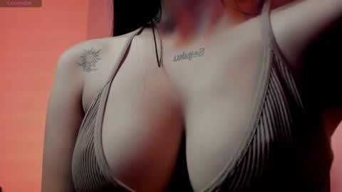 Snapshot of lia__summer chatting on 12.20.24 lia__summer online show from 12.20.24