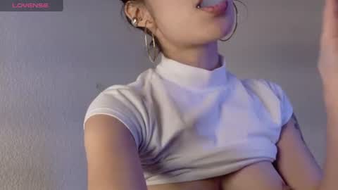 Snapshot of lia__summer chatting on 07.31.26 lia__summer online show from 07.31.26