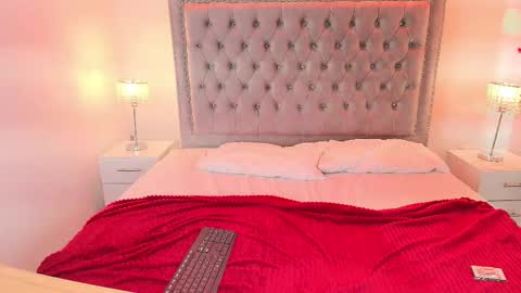 Snapshot of lia_adamsss chatting on 09.27.25 Lia online show from 09.27.25