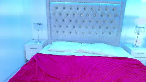 Snapshot of lia_adamsss chatting on 10.02.25 Lia online show from 10.02.25