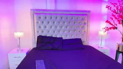 Snapshot of lia_adamsss chatting on 10.09.25 Lia online show from 10.09.25