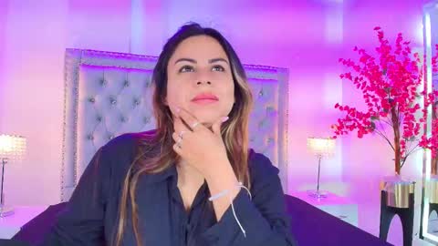 Snapshot of lia_adamsss chatting on 10.18.25 Lia online show from 10.18.25