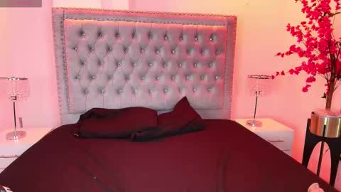 Snapshot of lia_adamsss chatting on 10.22.25 Lia online show from 10.22.25