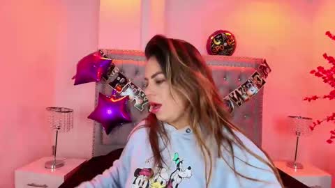 Snapshot of lia_adamsss chatting on 11.02.25 Lia online show from 11.02.25