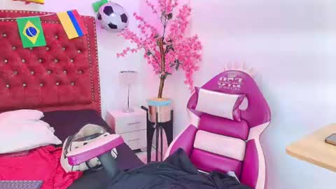 Lia  online show from 07.05.26