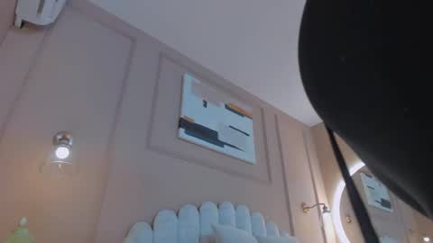 Snapshot of lia_ass chatting on 02.19.25 Liss 3 online show from 02.19.25