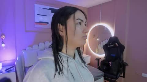 Snapshot of lia_ass chatting on 11.26.25 Liss 3 online show from 11.26.25