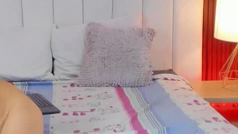 Snapshot of lia_banksgb chatting on 03.12.25 Maria Jose Lujan online show from 03.12.25