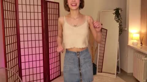 Snapshot of lia_gwen chatting on 11.24.25 lia_gwen online show from 11.24.25