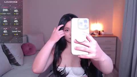 Snapshot of lia_hetty chatting on 01.08.26 L I A online show from 01.08.26