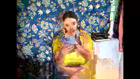 Snapshot of lia_hottie chatting on 05.29.26 Lia online show from 05.29.26