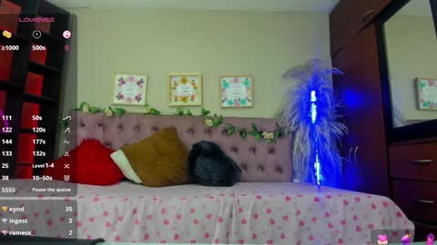 Snapshot of lia_keen chatting on 12.30.24 lia online show from 12.30.24