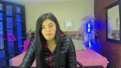 Snapshot of lia_keen chatting on 01.24.25 lia online show from 01.24.25