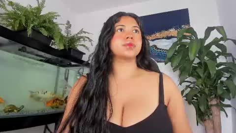 lia_lovelly online show from 08.06.26